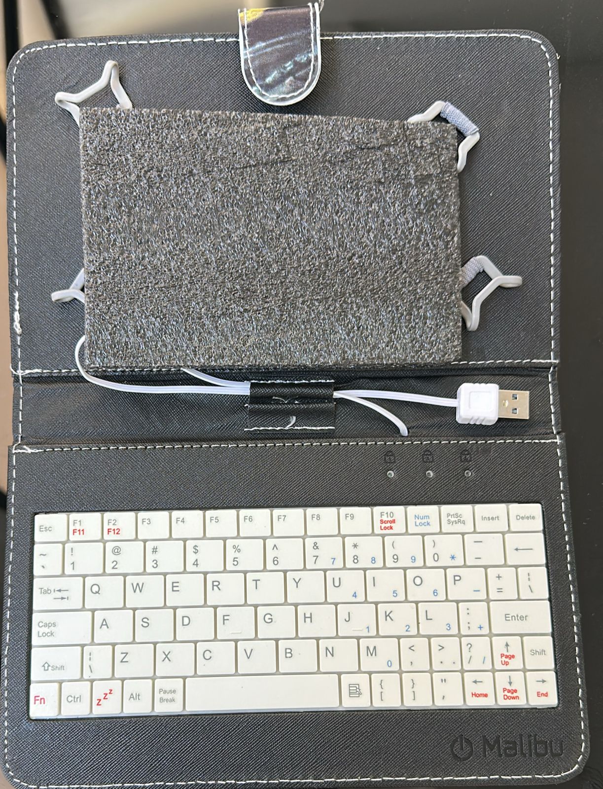 FUNDA RÍGIDA MALIBU PARA TABLET 7" CON TECLADO - Imagen 2